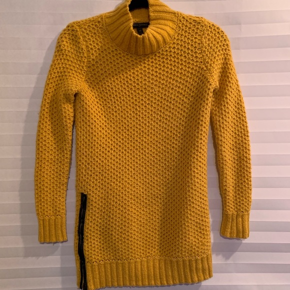 Sweater - Picture 2 of 3